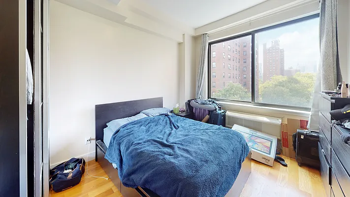 Rented by Bond New York | media 17