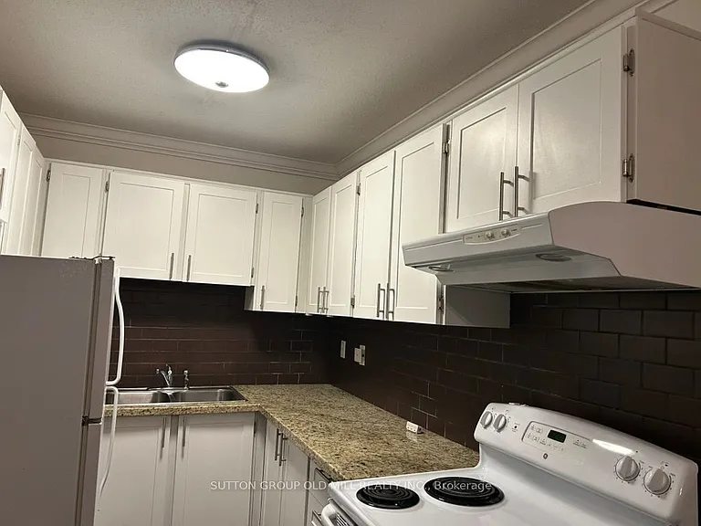 133 Dunn Ave #202 — Photo 5