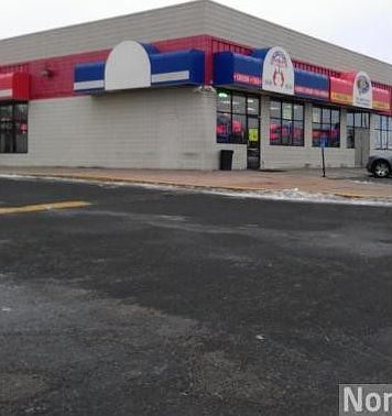 2nd image of 600 University Ave W