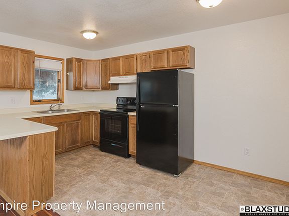 4th image of 228 Princess Dr APT 2