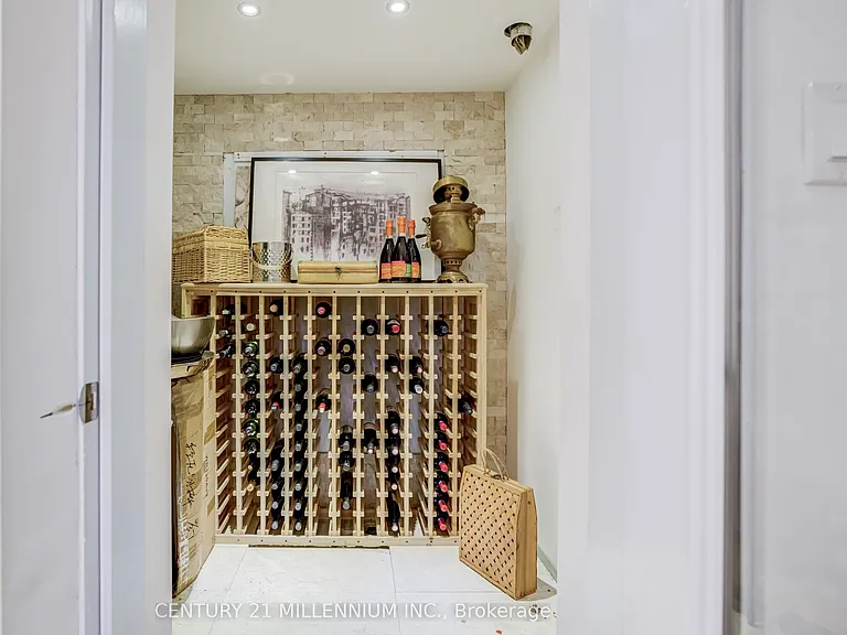 30 Queensmill Ct — Photo 43