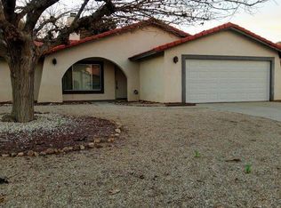 27600 Cloverleaf Dr, Helendale, CA 92342