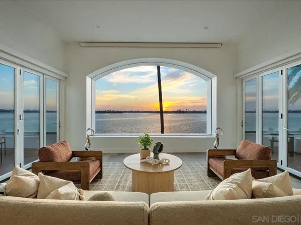 3535 Riviera Dr, San Diego, CA 92109