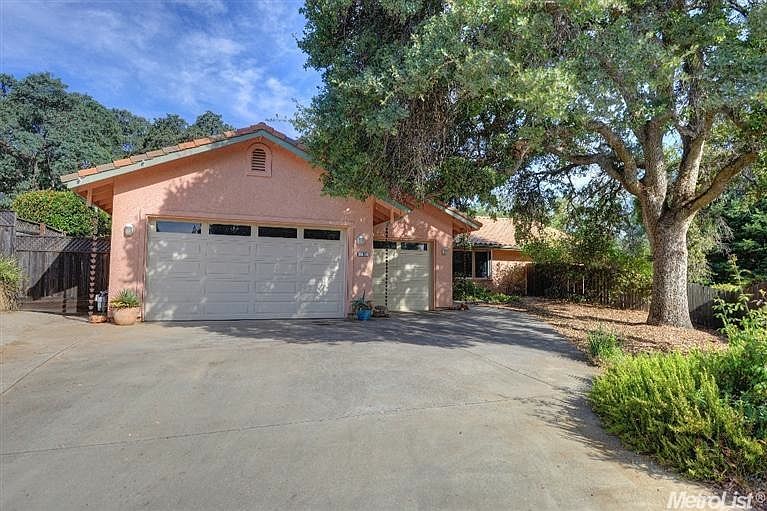1st image of 109 McDerby Ct
