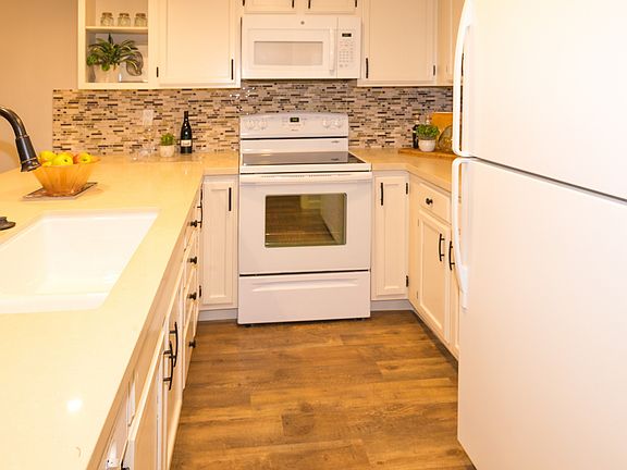 4th image of 855 La Playa St APT 159