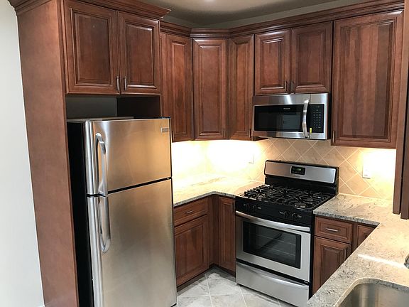 Soft Close Cabinets And Drawers