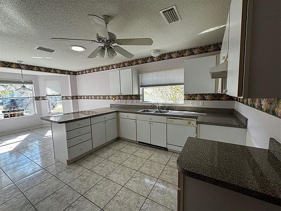 4th image of 144 COSTA MESA DRIVE