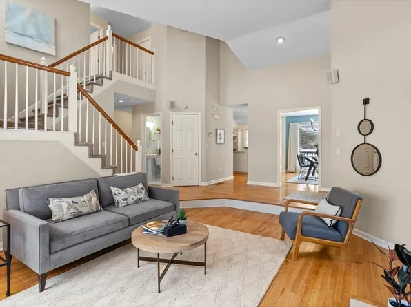 183 Bishops Forest Dr Unit 183, Waltham, MA 02452