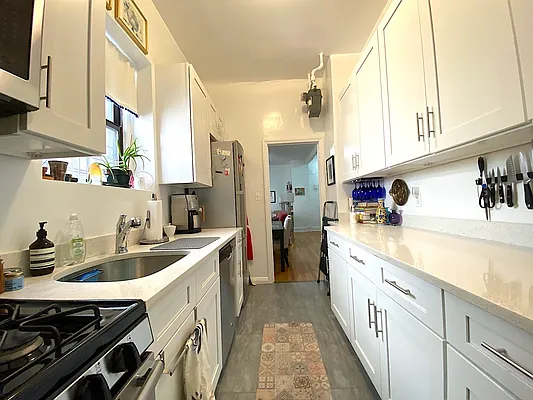 Rented by Compass | media 37