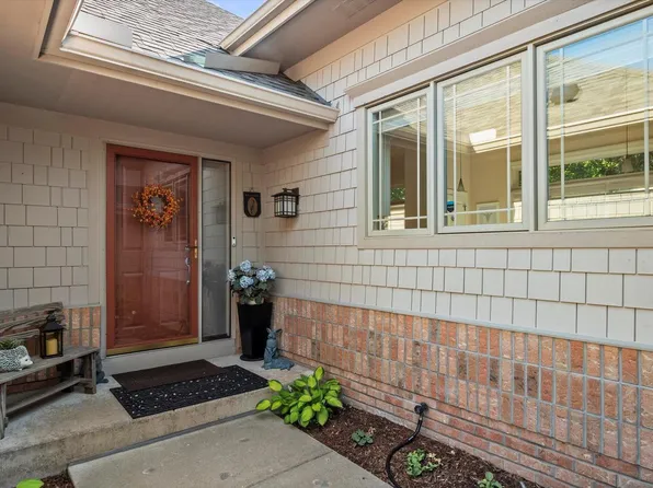 151 West Parkfield COURT, Wind Point, WI 53402