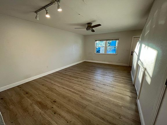 3rd image of 804 Shorewinds Drive #B