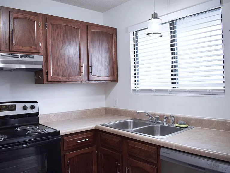 2600 Woodwind Ct — Photo 8