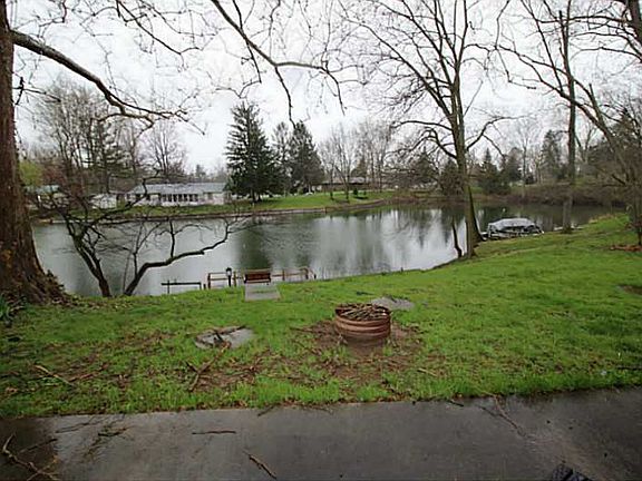 3rd image of 1135 N Middle Dr