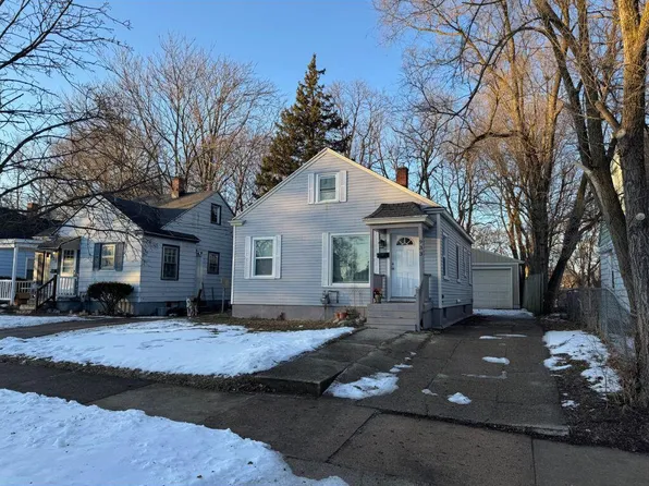 933 Dickinson St SE, Grand Rapids, MI 49507