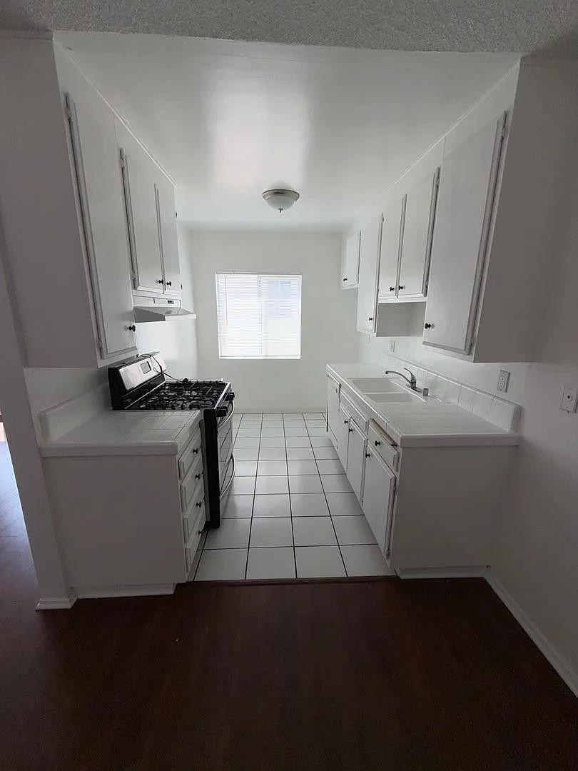 3719 Delmas Terrace — Photo 3