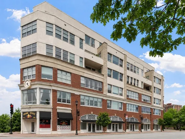 51 Lafayette St Unit 606, Salem, MA 01970