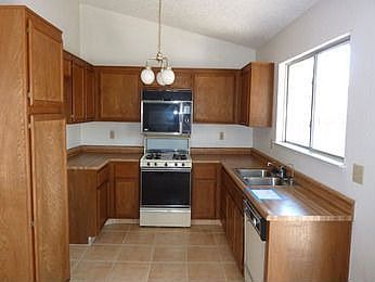 5th image of 4421 Bristol Manor Dr