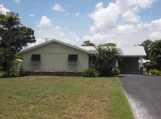 111 Royal Palm Way, Belle Glade, FL 33430