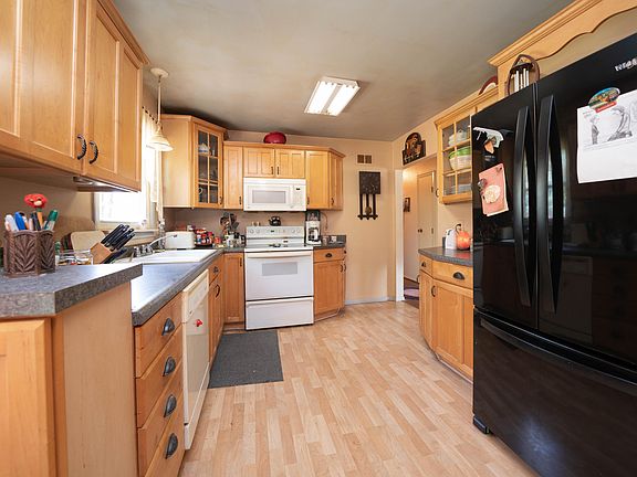 2nd image of 5359 Lucerne Ave