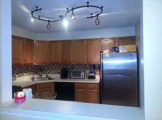 16 Columbus Dr #212, Franklin Park, NJ 08823
