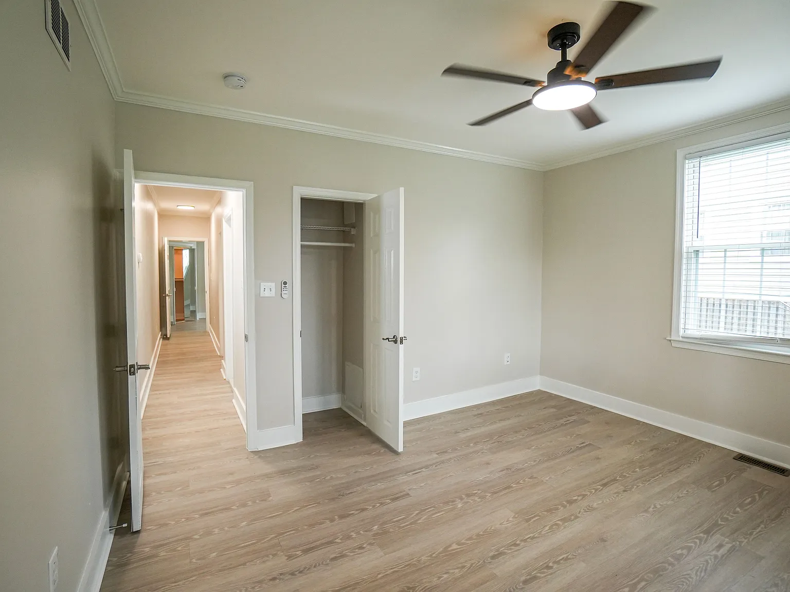 Spaciously Renovated 4BR / 3 Full Bath Home with Large Fenced Yard — Photo 4