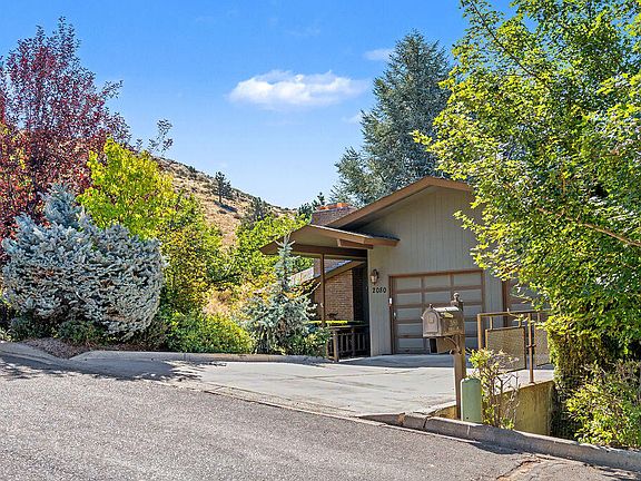 5th image of 2080 Terrace Ave