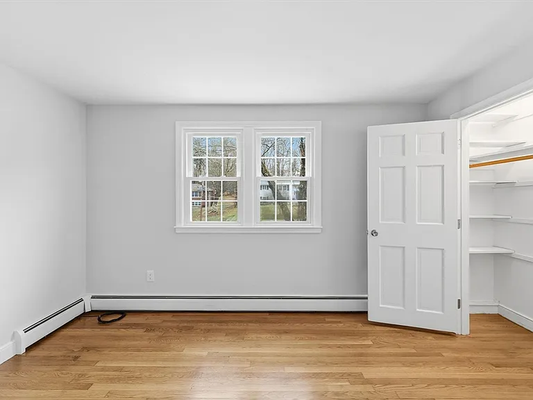 38 Juniper Ln — Photo 6