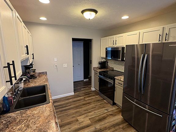 4th image of 12734 Rolling Meadows Dr