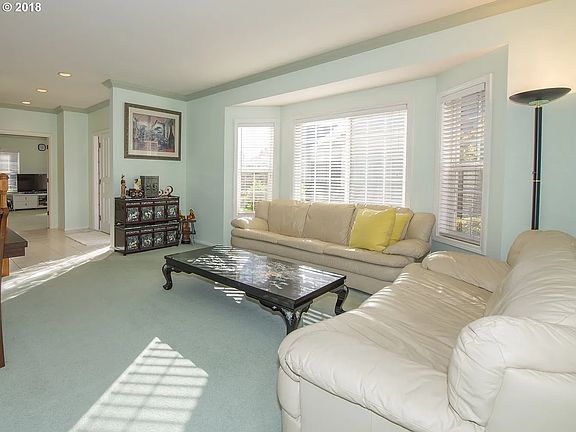 5th image of 3411 Hampton Way