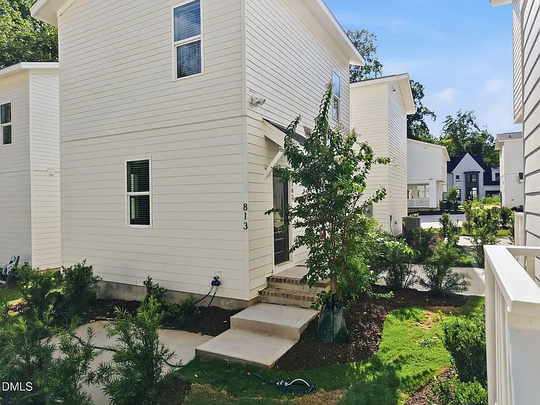 2811 Wilcox Pl — Photo 12