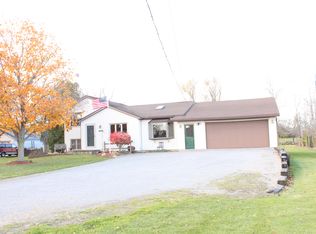 5016 Hollenbeck Rd, Lockport, NY 14094