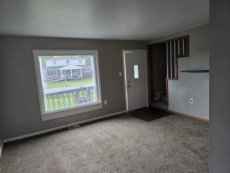 15126 Oldham St — Photo 2