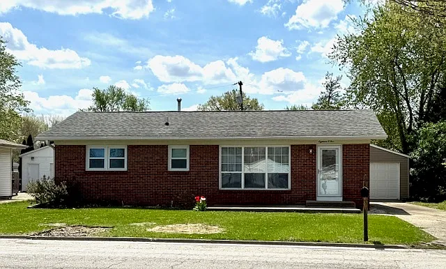 1805 E Lincoln St photo 1