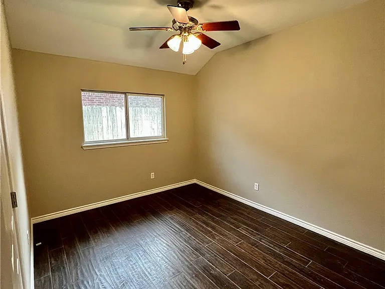 2417 Windblown Dr — Photo 14