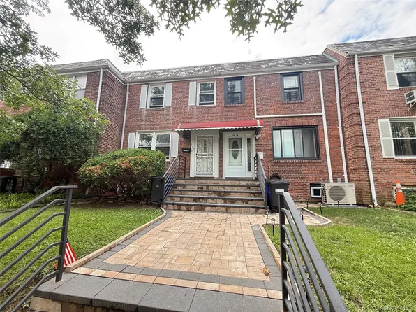 21516 46th Avenue, Bayside, NY 11361