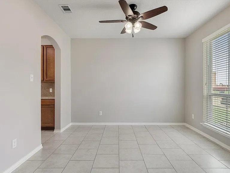 4810 Vintage Grove Ct — Photo 5