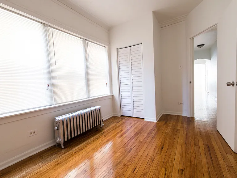 8101 S Drexel — Photo 29