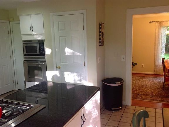 3rd image of 208 Red Bud Ct