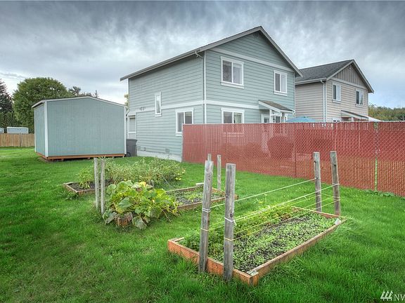 4th image of 13924 19th Ave NE #A