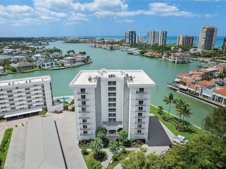 250 Park Shore Dr #803 — Photo 32