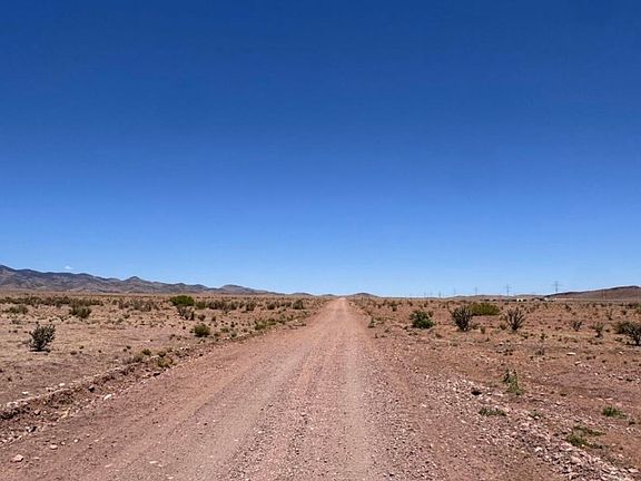 3rd image of 663 Willow Springs Ranch Rd