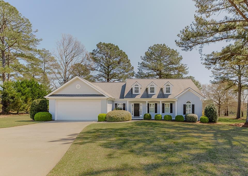 1st image of 171 Labrador Trl