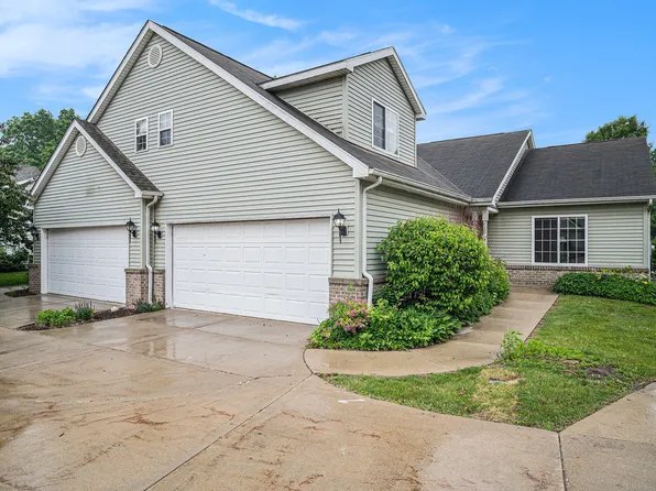 2915 Lake Pointe Dr, Valparaiso, IN 46383