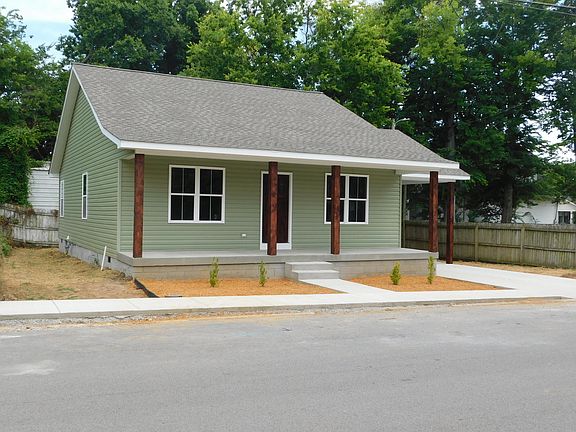 3rd image of 204 N Plum St