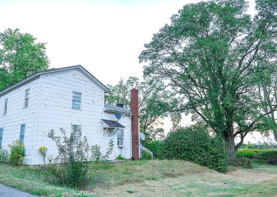 1st image of 8939 New Carlisle Pike