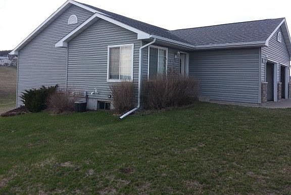 3rd image of 605 Darcy Dr