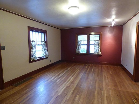 2nd image of 519 Tremont St