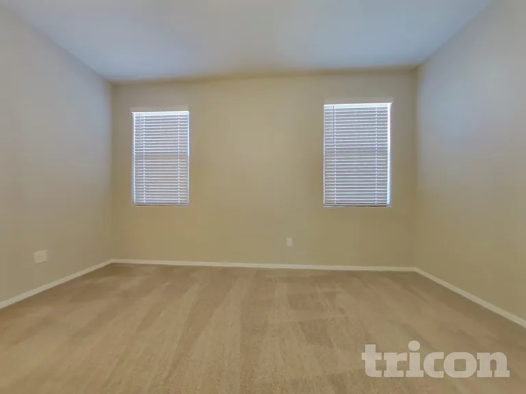 30900 W Picadilly Rd — Photo 8