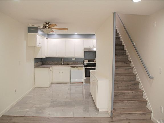 5th image of 11025 Kittridge St APT 132
