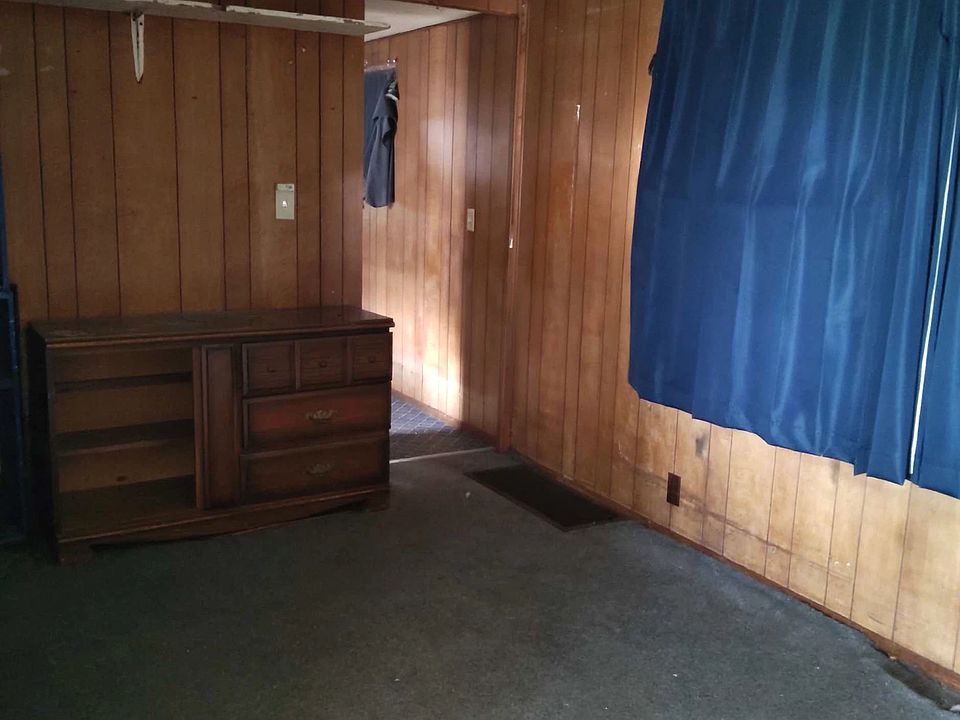 2nd image of 425 Monroe Ave #23